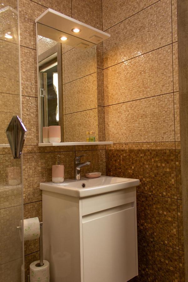 Уютная Vip-Студия В Центре. Vínnytsia Exterior foto
